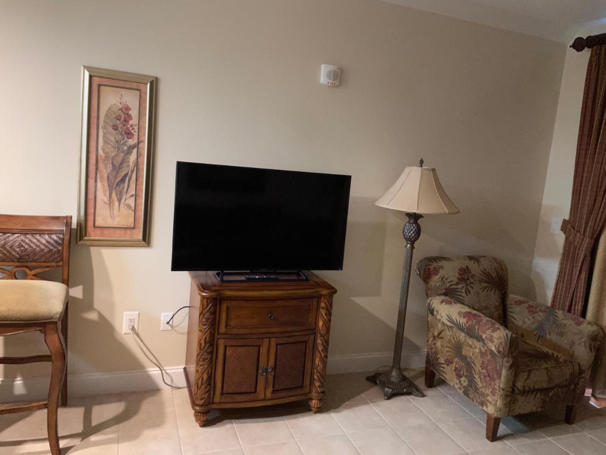 Disney Just 1 And A Quarter Mile Away, Blue Heron 1 Room 2 Bath,Amenities,6 Guests, Walk To Restaurants, No Fees At Check In Орландо Экстерьер фото