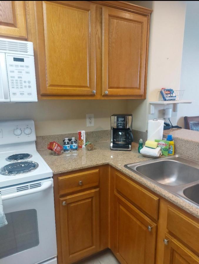 Disney Just 1 And A Quarter Mile Away, Blue Heron 1 Room 2 Bath,Amenities,6 Guests, Walk To Restaurants, No Fees At Check In Орландо Экстерьер фото